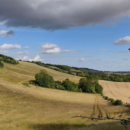 Romantic Shepherds Hut With Stunning Sunsets Hollingbourne Esterno foto